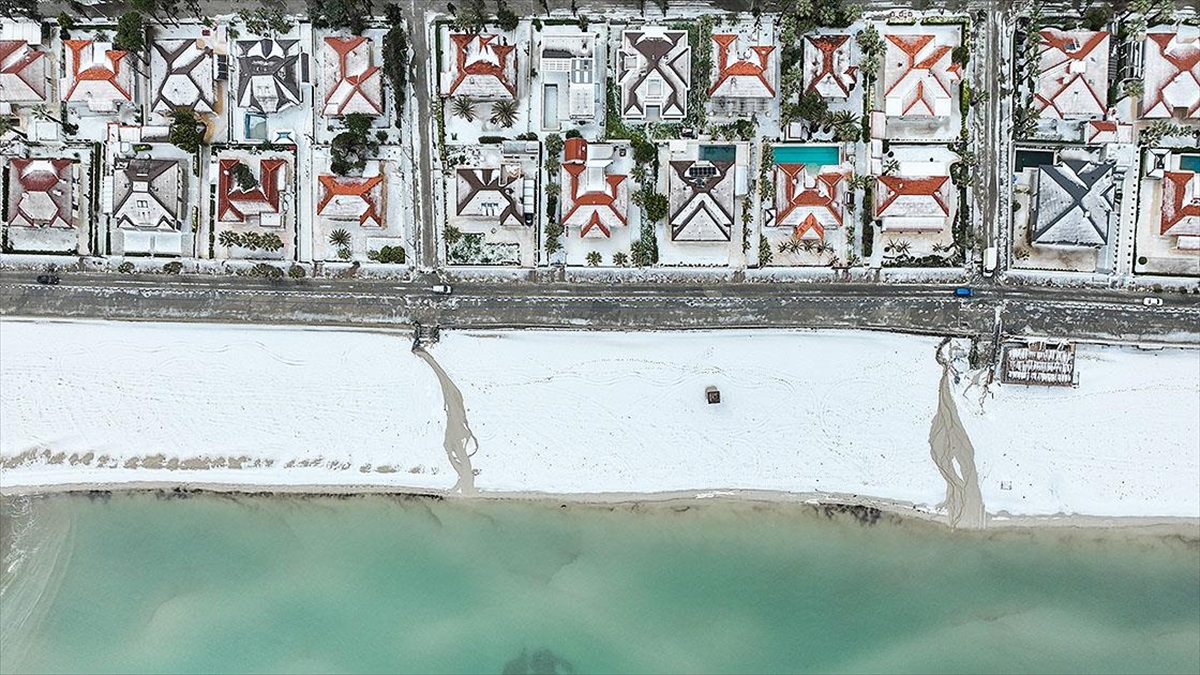 Prof. Dr. Türkeş, Çeşme'de Etkili Olan Doluyu Değerlendirdi: Bu Olayın Adı Dolu Fırtınasıdır Aslında