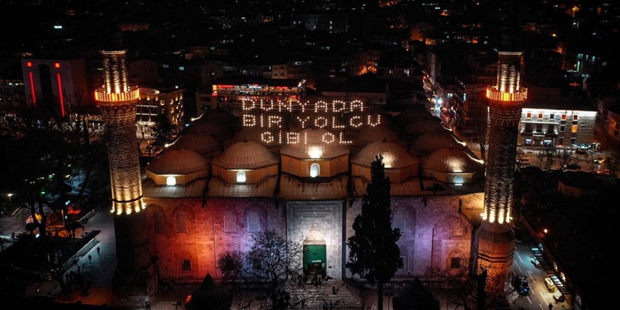 Bursa'da "Dünyada Bir Yolcu Gibi Ol" Mesajı!