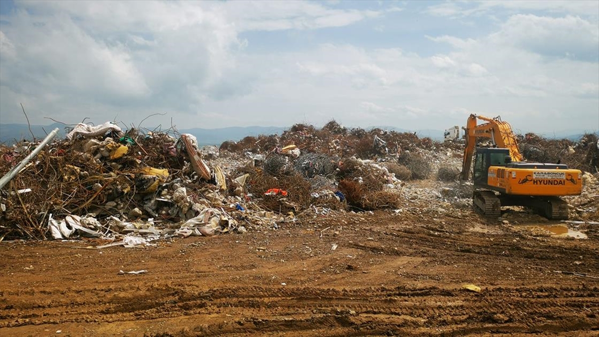 İslahiye'de Enkaz Kaldırma Çalışmaları Tamamlandı