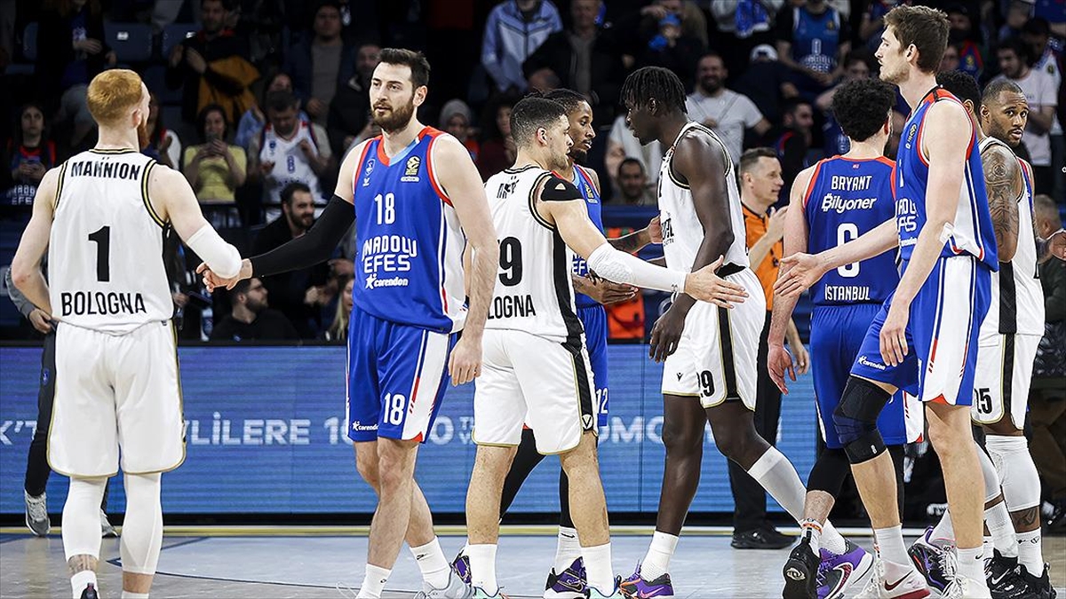 Anadolu Efes Avrupa'da Beklentileri Karşılayamadı