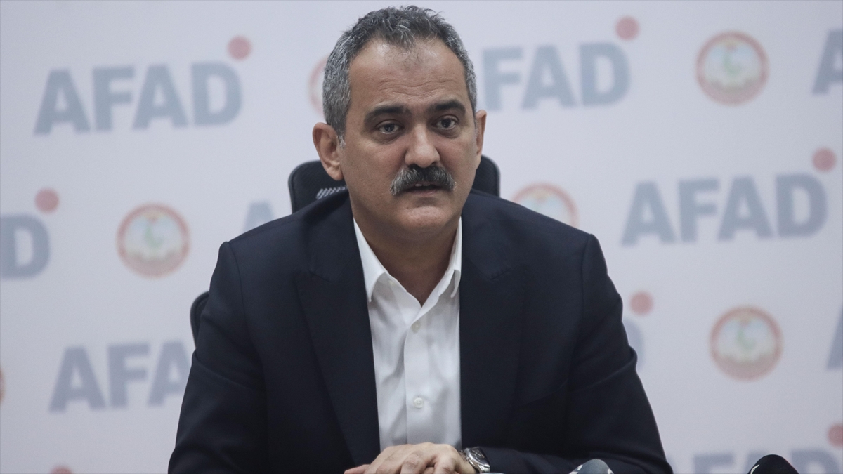 Milli Eğitim Bakanı Özer: 25 Bin 883 Öğrencimiz Diğer İllerden Deprem Bölgesi İllerimize Geri Dönmeye Başladı