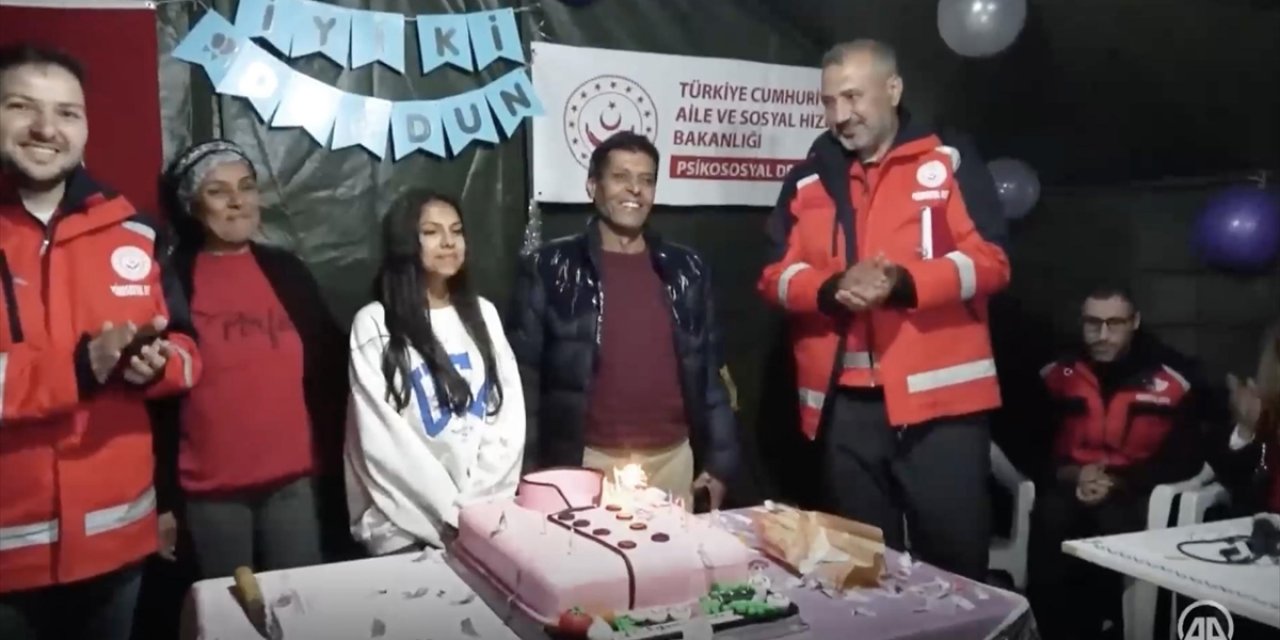 Sude'ye Doğum Günü Sürprizi