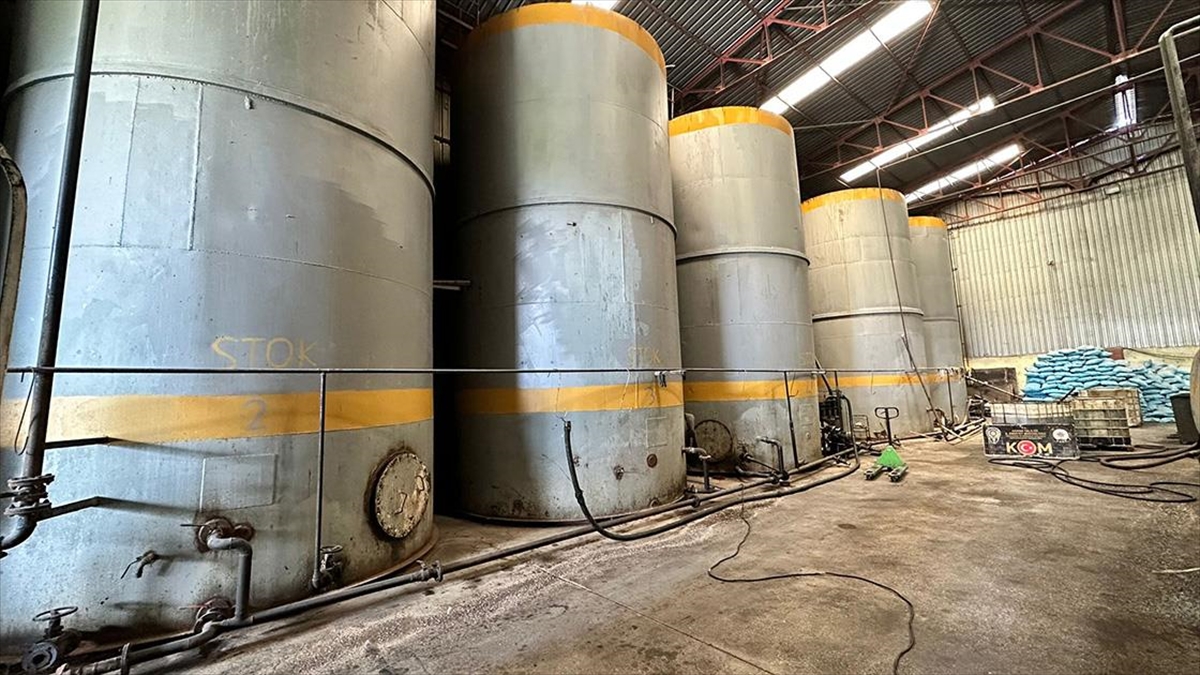 Adana'da 258 Bin 350 Litre Kaçak Akaryakıt Ele Geçirildi