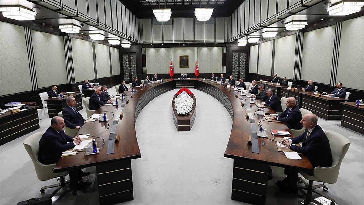 Cumhurbaşkanlığı Kabinesi'nin 16 Üyesi Milletvekili Adayı Oldu