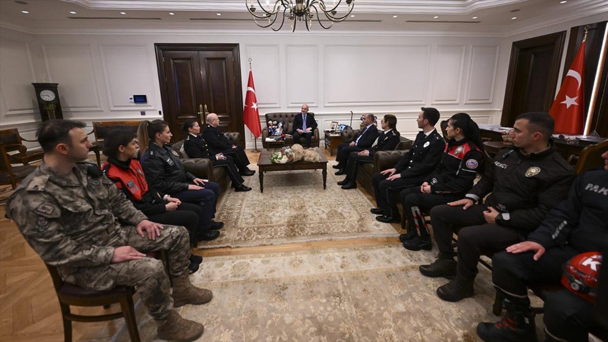 Bakan Soylu, Emniyet Genel Müdürü Aktaş Ve Emniyet Personeli İle Bir Araya Geldi