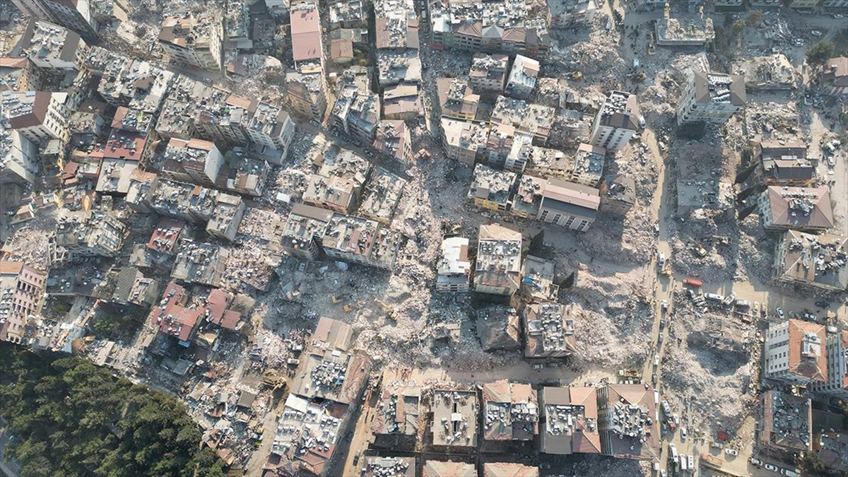 Deprem Bölgesinde İncelemelerde Bulunan Akademisyenler Değerlendirme Raporunu Yayınladı