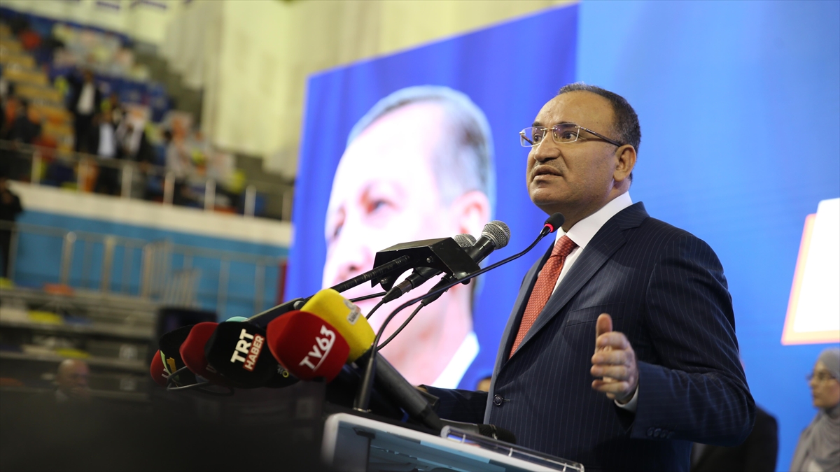 Adalet Bakanı Bozdağ: Hiçbir Güç Aziz Milletimizin Daha Güçlü Geleceğe Yürümesine Mani Olamayacaktır