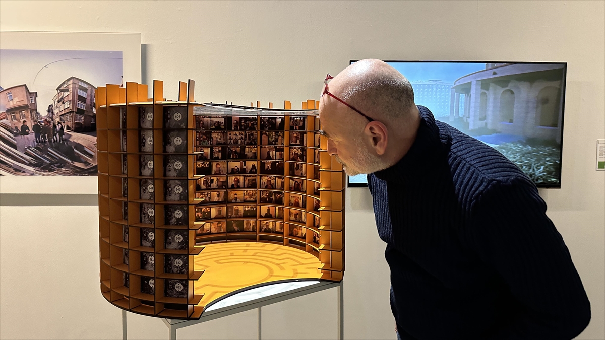 "Mitler Ve Hayaller" Sergisinin Konuğu Sanatçı Murat Germen Oldu