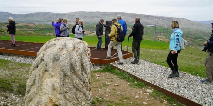 Nemrut Dağı Sezonun İlk Turist Kafilelerini Ağırlıyor