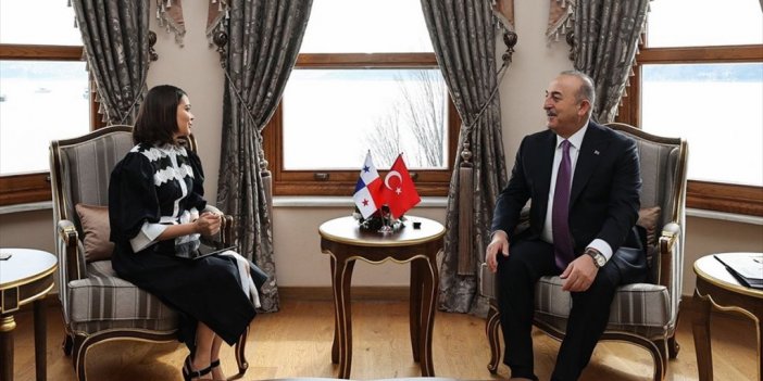 Bakan Çavuşoğlu, Panamalı Mevkidaşı Mencomo Görüştü