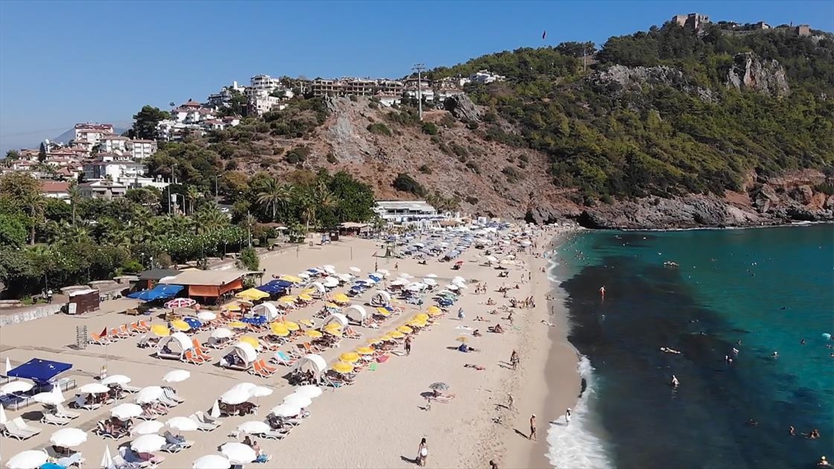Alanya'da Turizmciler Bu Yıl Yaklaşık 2,5 Milyon Rus Turist Bekliyor