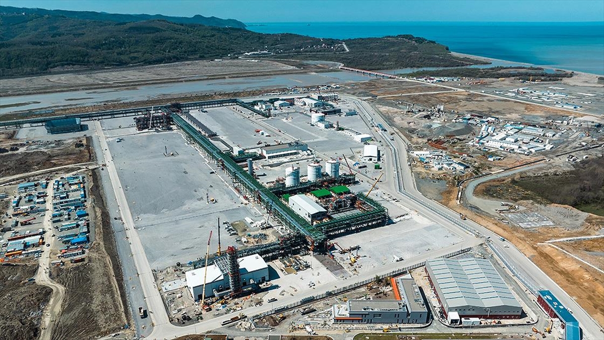 Karadeniz Gazı Deniz Altındaki Ana İletim Hattına Basılmaya Başlandı