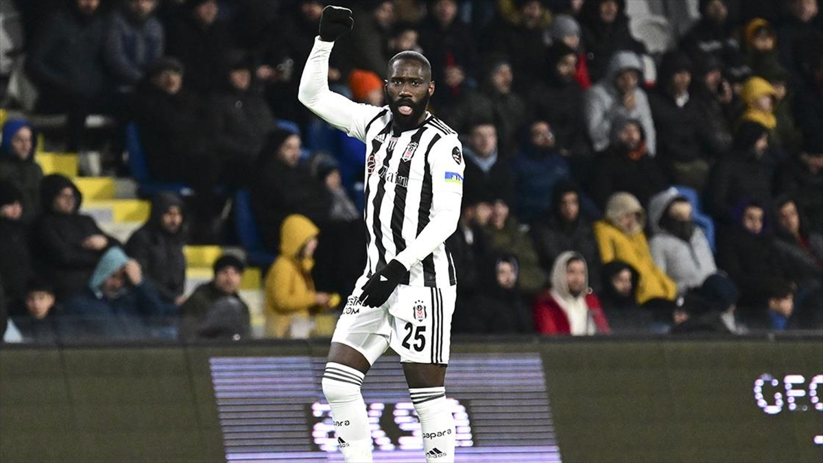 Beşiktaş, Arthur Masuaku'nun Bonservisini Aldı