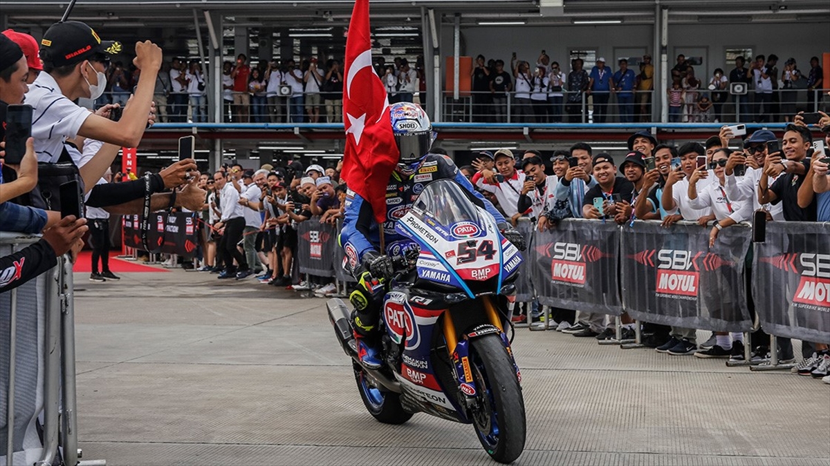 Milli Motosikletçiler Hollanda'da Piste Çıkacak