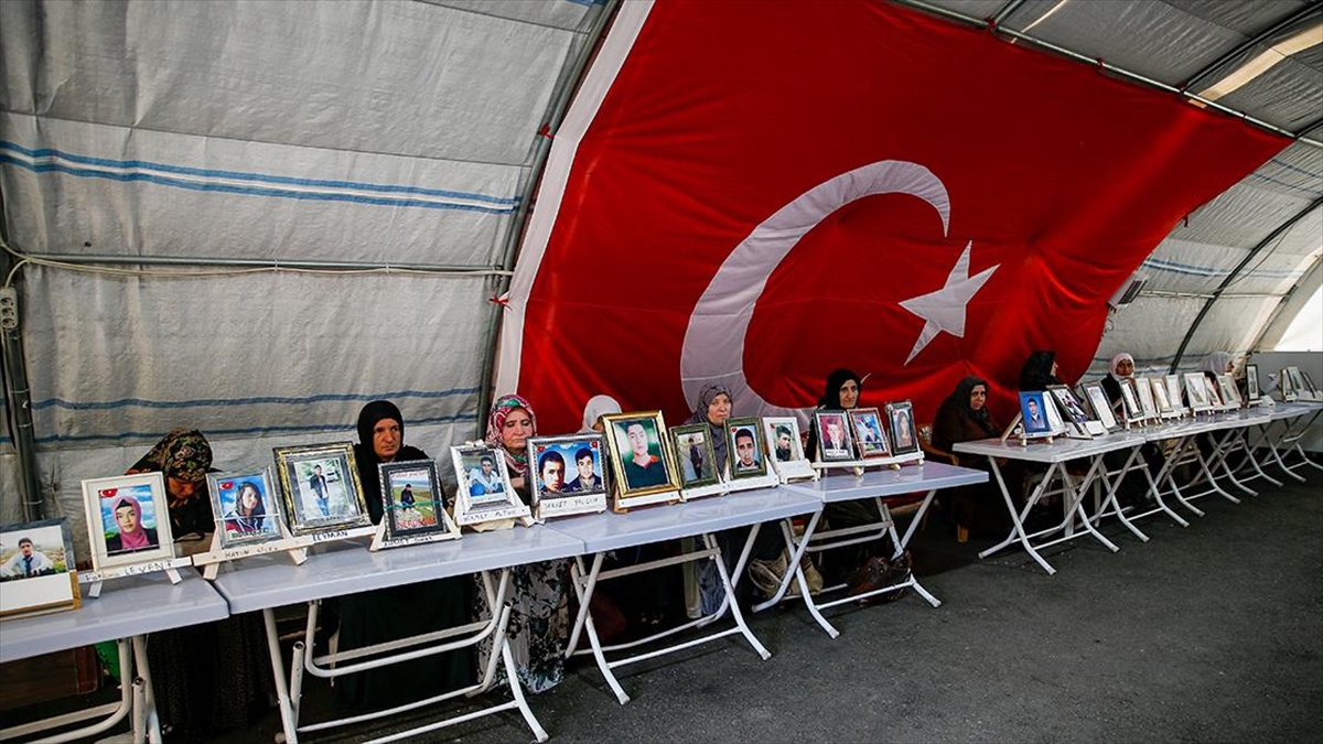 Diyarbakır Anneleri Ramazan Bayramı'nı Evlatlarıyla Geçirmek İstiyor