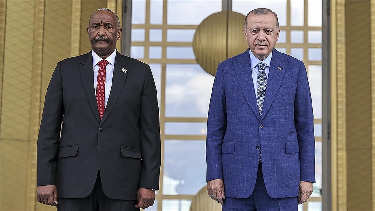 Cumhurbaşkanı Erdoğan, Sudan Egemenlik Konseyi Yetkilileriyle Telefonda Görüştü
