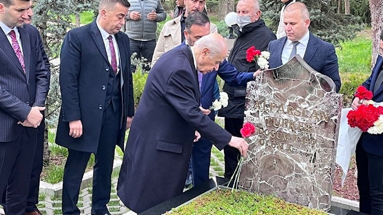 Bahçeli: Milletimiz umutla geleceğe bakıyor