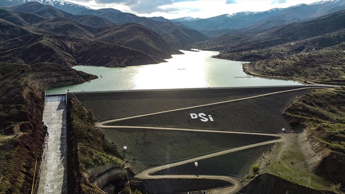 Yağışlarla Dolan Göyne Barajı Ve Debisi Artan Karasu Nehri Çiftçiye Umut Oldu