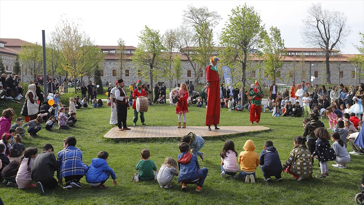 Çocuklar Ara Tatil Ve Bayramlarda Rami Kütüphanesi'nde Eğlenerek Öğrendi