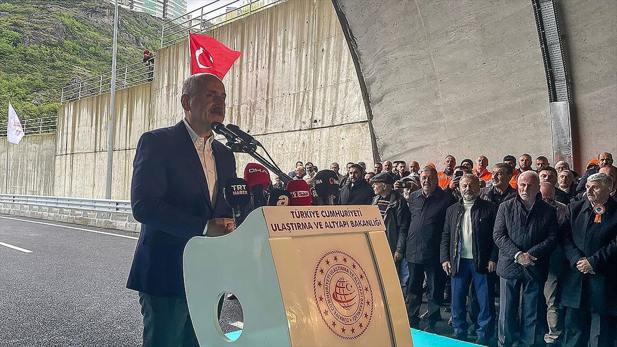 Karaismailoğlu: Yaptığımız Kara Yolları Yatırımları Sayesinde Yılda Tam 1 Milyar Litre Akaryakıttan Tasarruf Sağlıyoruz