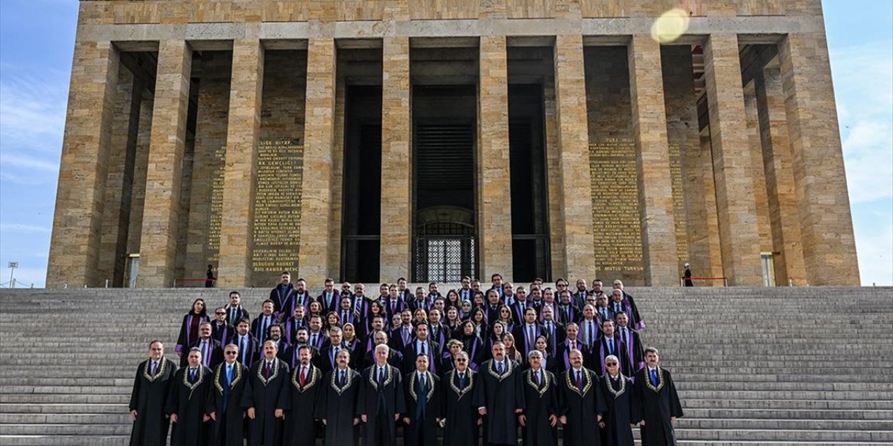 Anayasa Mahkemesi Heyeti Anıtkabir'i Ziyaret Etti