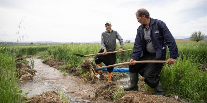 Depremin Toprakta Bıraktığı Hasar Sulamada Sıkıntılara Neden Oluyor