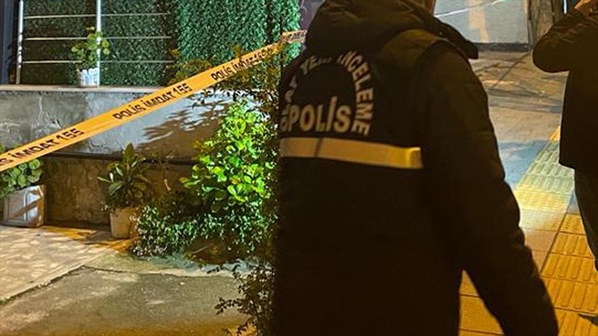 Ak Parti Seçim Bürosu Önünde Ateş Açılmasına İlişkin İki Zanlıya Tutuklama İstemi