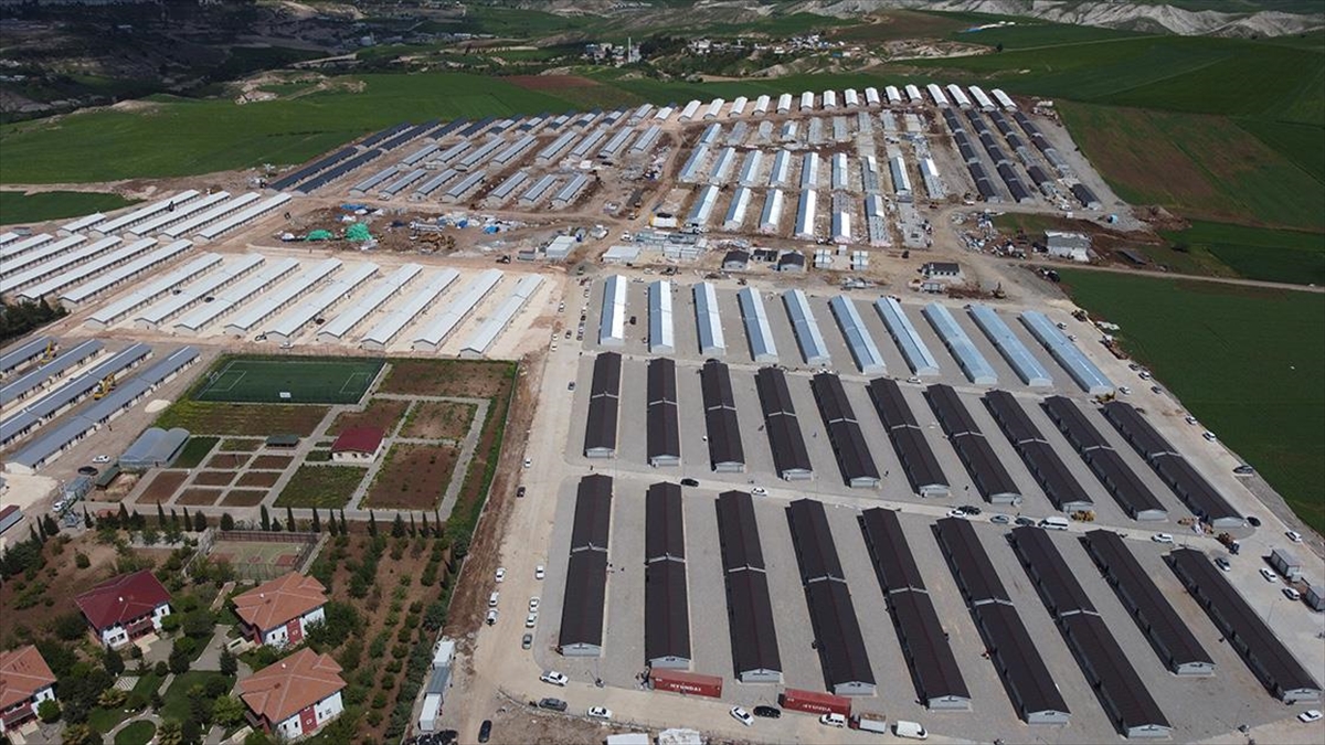 Adıyaman'daki Prefabrik Konutlarda Son Aşamaya Gelindi