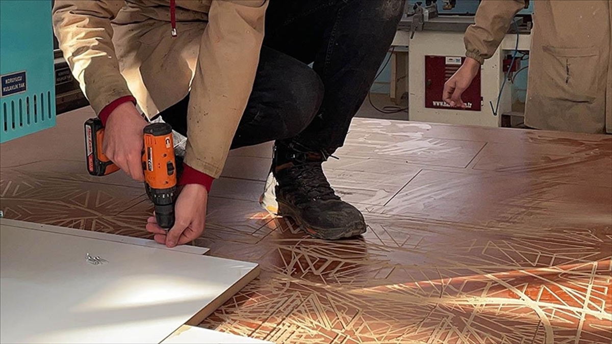 Meb Uluslararası Mesleki Ve Teknik Anadolu Liselerini Yaygınlaştırıyor