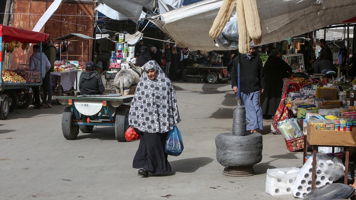 Gazze'deki İşçiler Sendikası: Gazze Şeridi'nde Halkın Yarısı Günlük Geliri Olmadan Yaşıyor