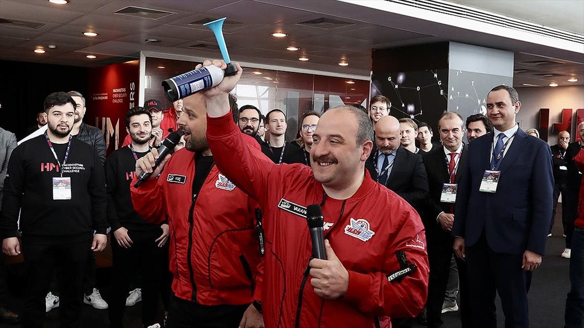 Bakan Varank, Teknofest 2023'te Hackmasters Yarışması'nın Startını Verdi