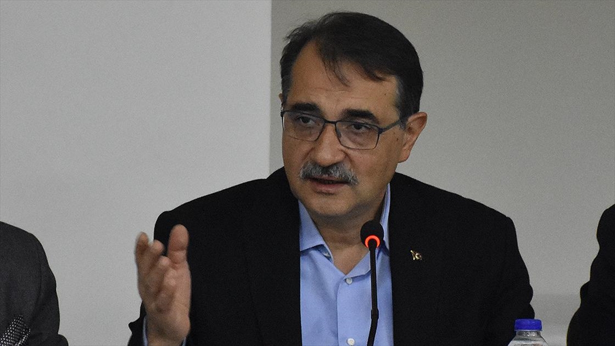 Bakan Dönmez: Türkiye Güneş Paneli Üretiminde Dünyada 3. Sırada Yer Alıyor