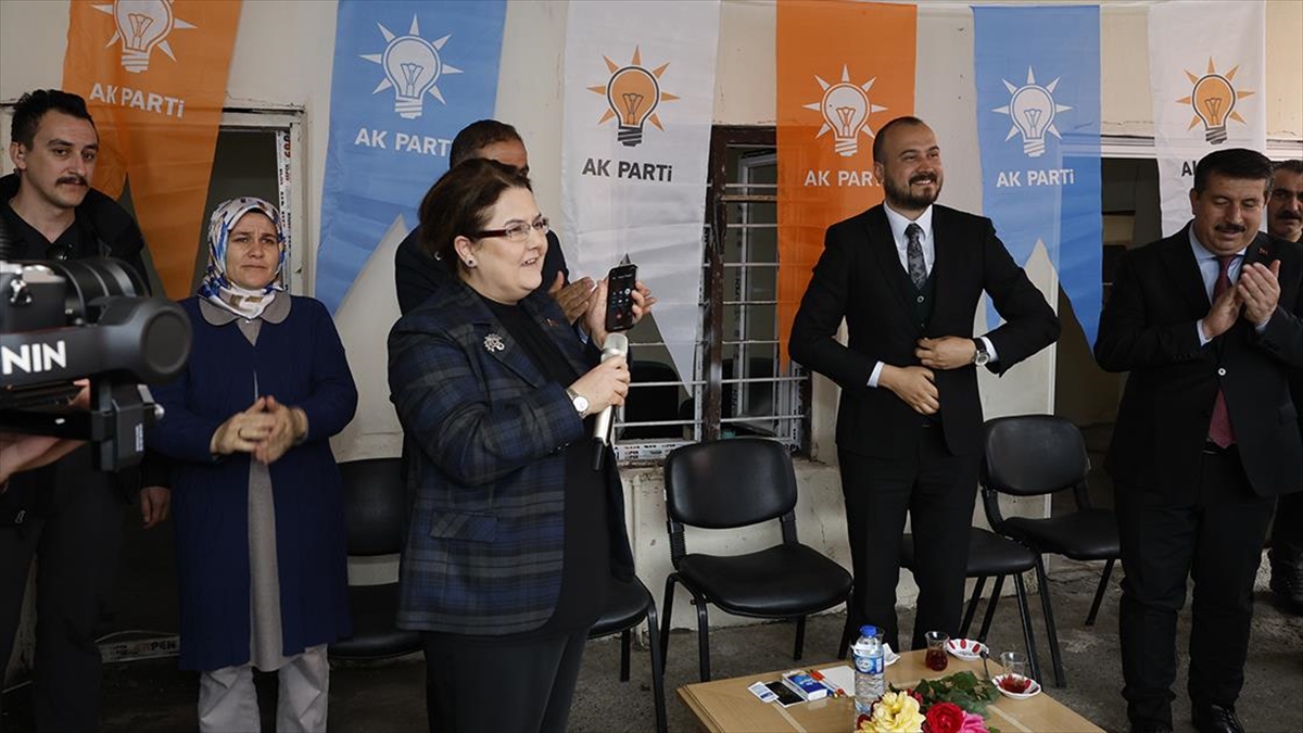 Cumhurbaşkanı Erdoğan, Osmaniye'deki Partililere Telefonda Hitap Etti