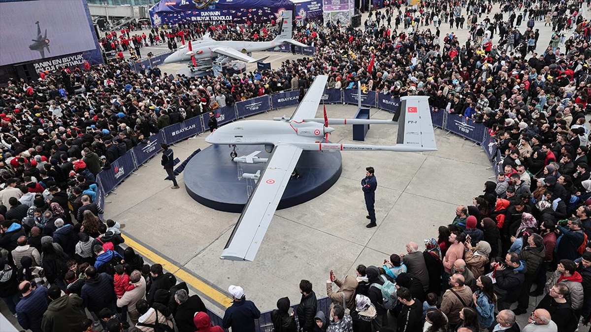 Teknofest'te İlk Kez Sergilenen Bayraktar Tb3'e Yoğun İlgi