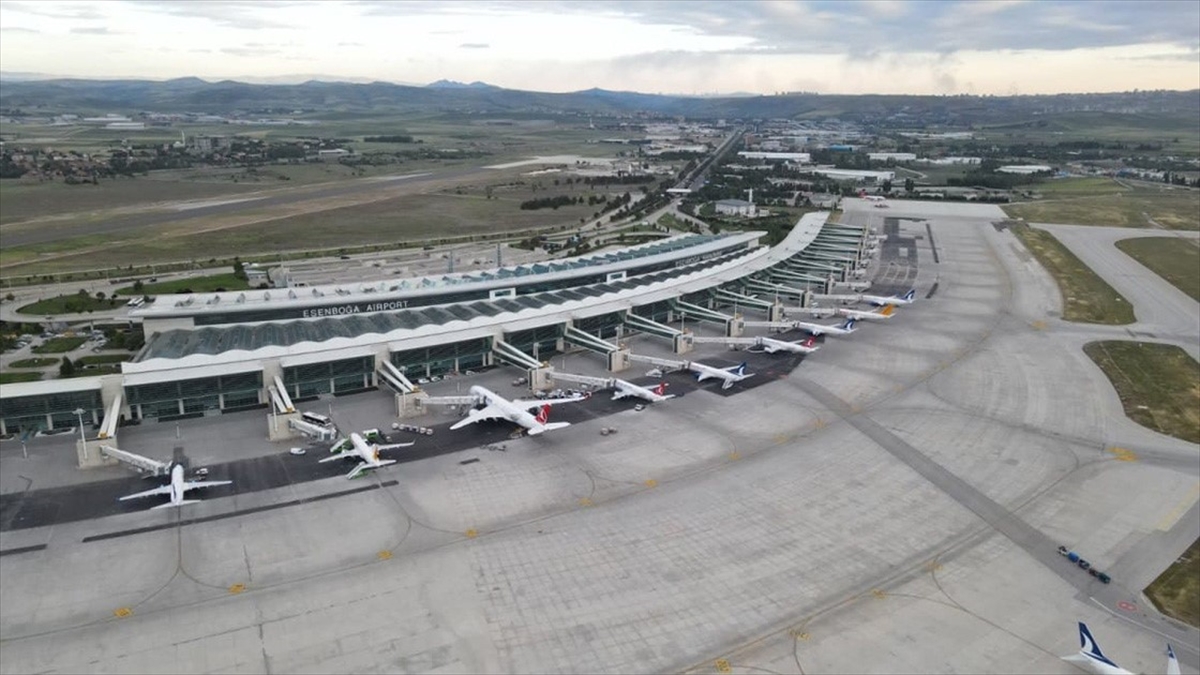 Esenboğa Havalimanı İhalesinin İlk Taksiti Ödendi