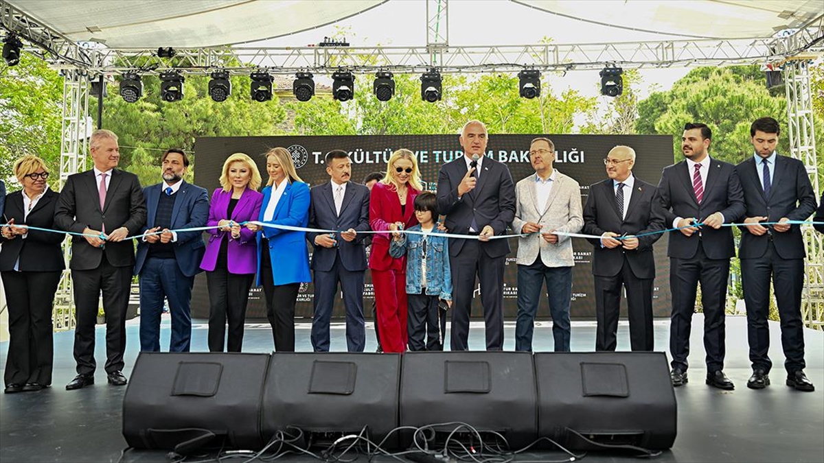 İzmir Kültür Sanat Fabrikası Hizmete Açıldı