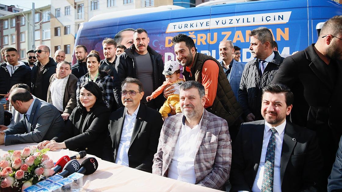 Enerji Ve Tabii Kaynaklar Bakanı Dönmez: Çok Yakın Bir Zamanda Petrolle İlgili De Büyük Bir Müjde Verebiliriz