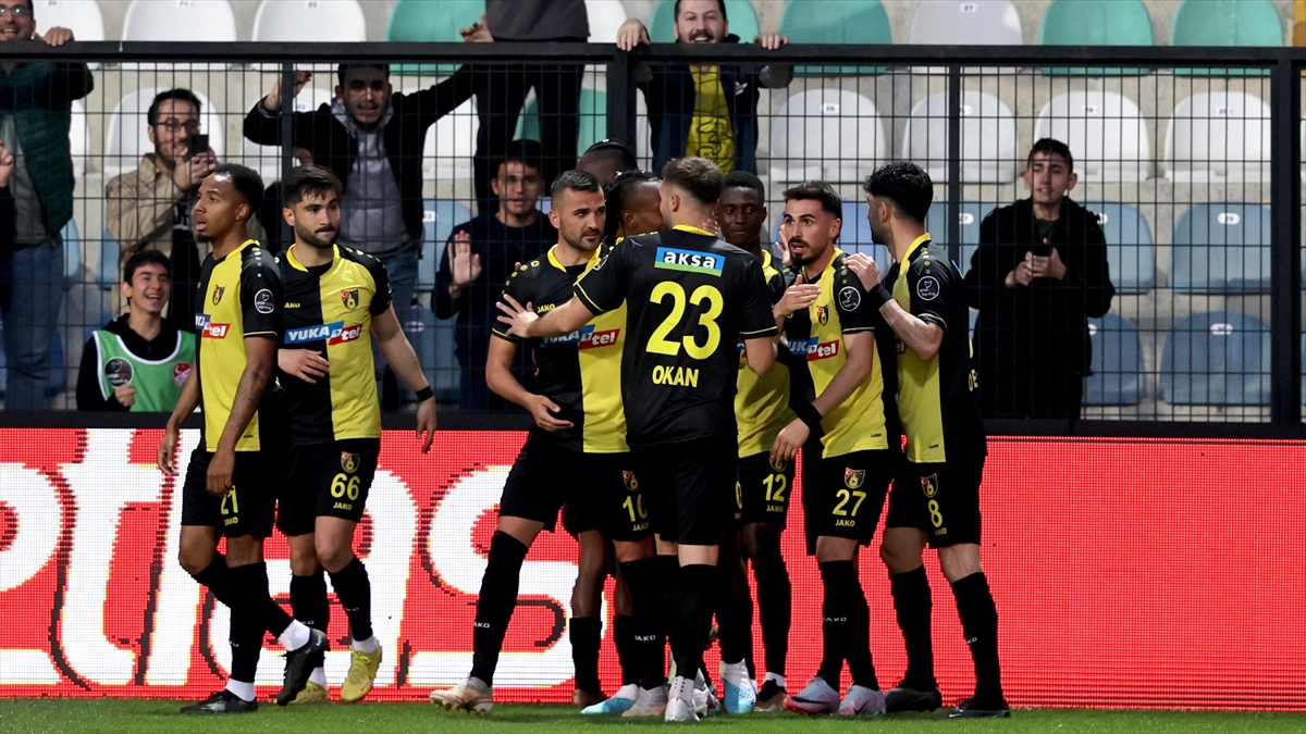 İstanbulspor Sahasında Kazandı