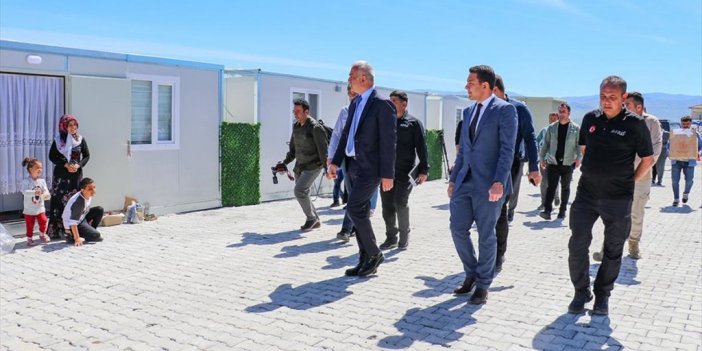 Bakan Ersoy, Depremlerden Etkilenen Malatya'da İncelemelerde Bulundu