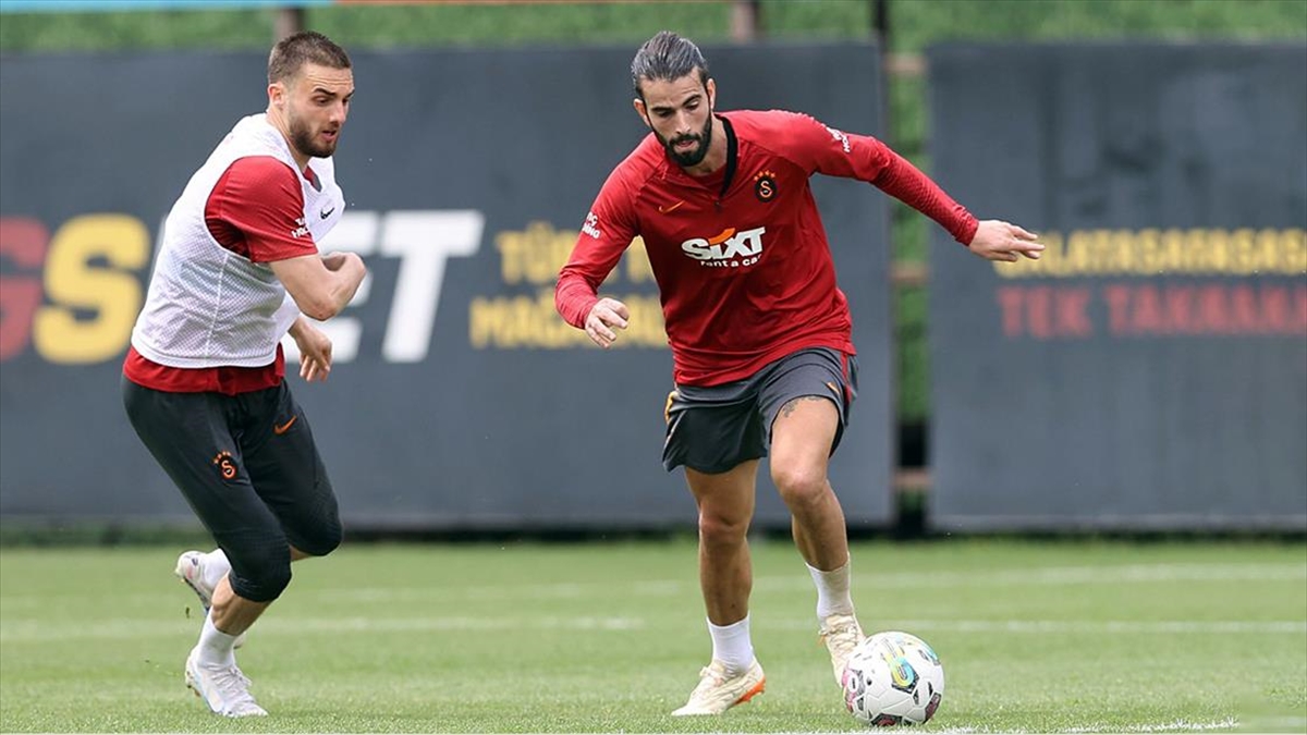 Galatasaray'da Başakşehir Maçı Hazırlıkları Devam Ediyor