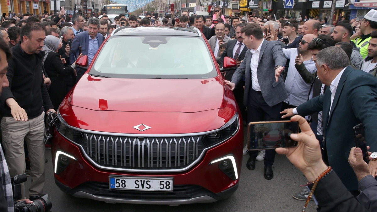 Türkiye'nin Yerli Otomobili TOGG, Sivas'ta Tanıtıldı