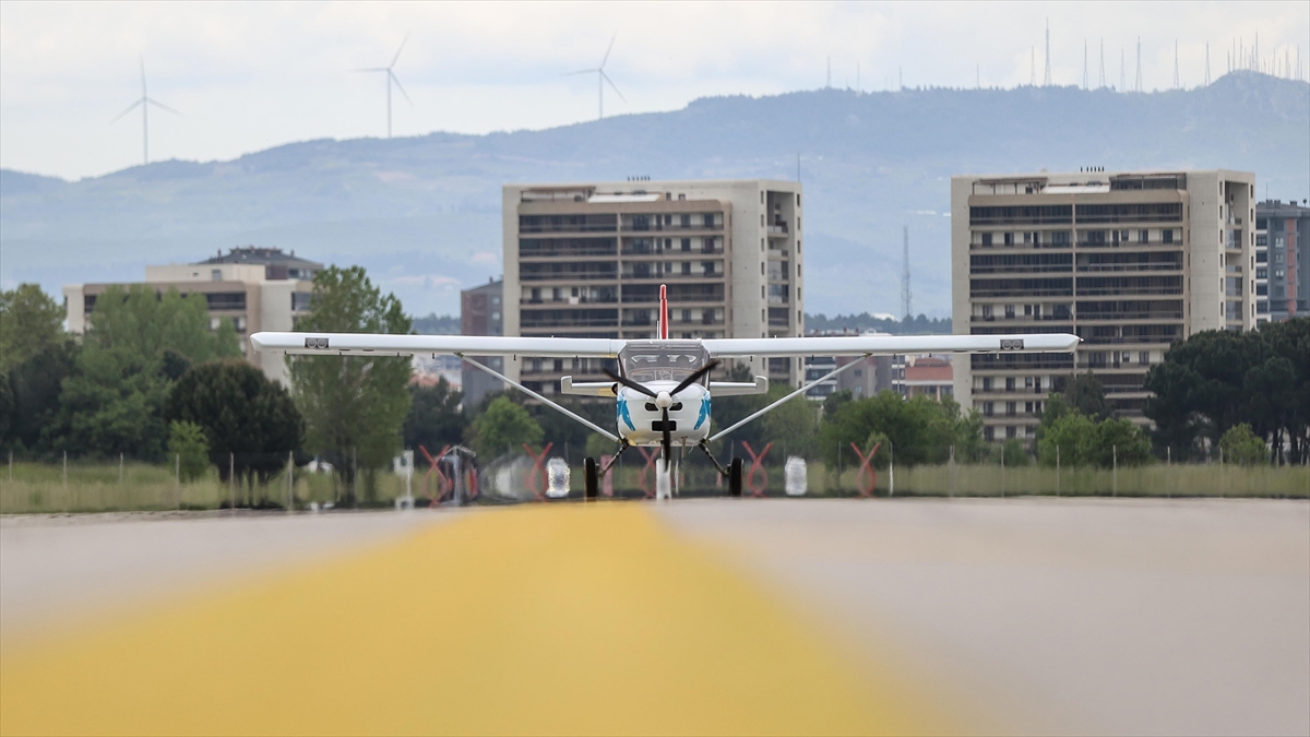 Türk Havacılığının Yeni Uçağı Troy T200 İlk Kez Piste Çıktı