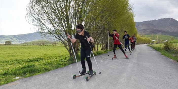 Yüksekovalı Kayakçılar, 18 Yıl Sonra İlçelerinde Yapılacak Şampiyonada Birinciliği Hedefliyor