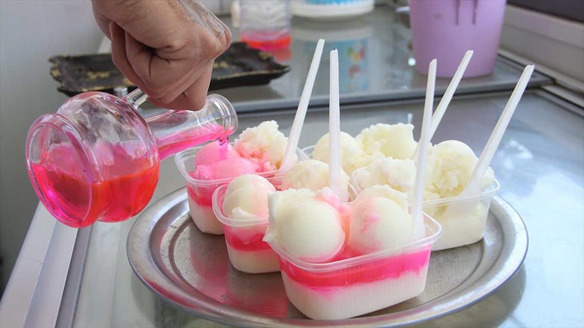 Hatay'ın Serinleten Tatlısı "haytalı" Yeniden Tezgahlardaki Yerini Aldı