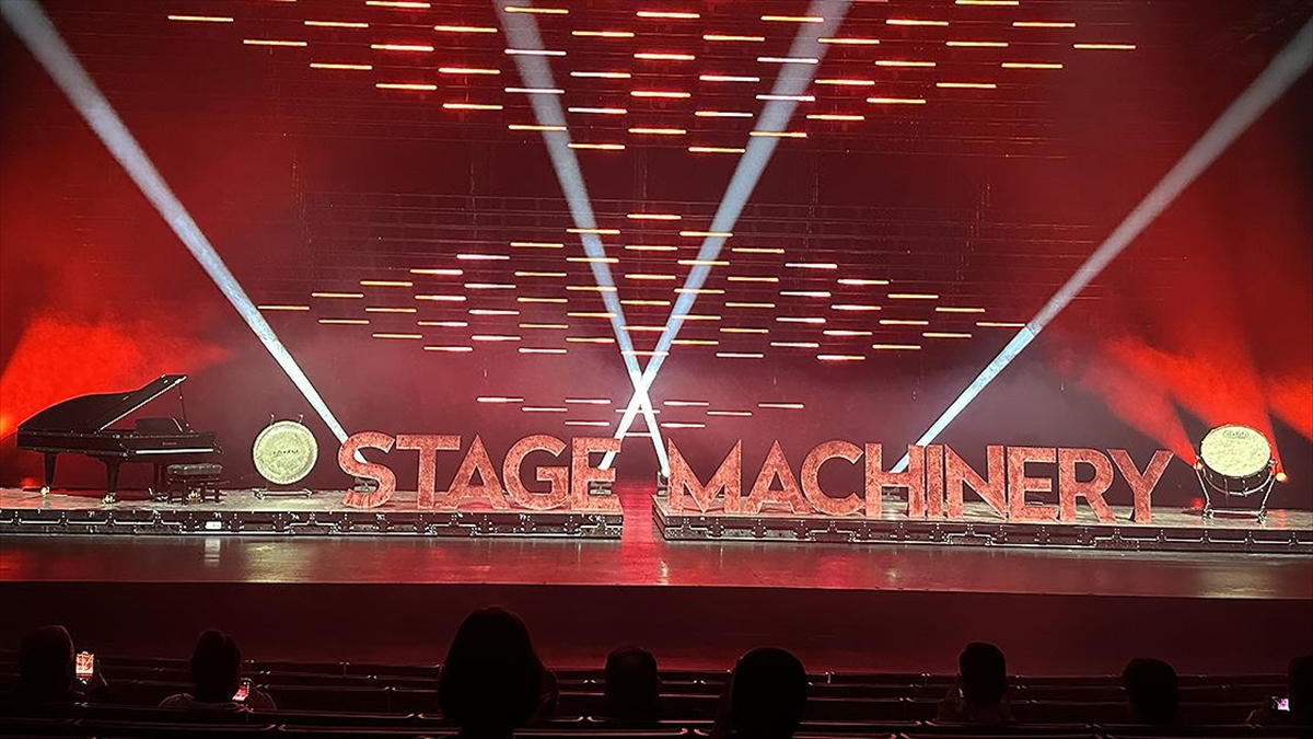 Akm'nin Sahne Teknolojileri Tanıtıldı