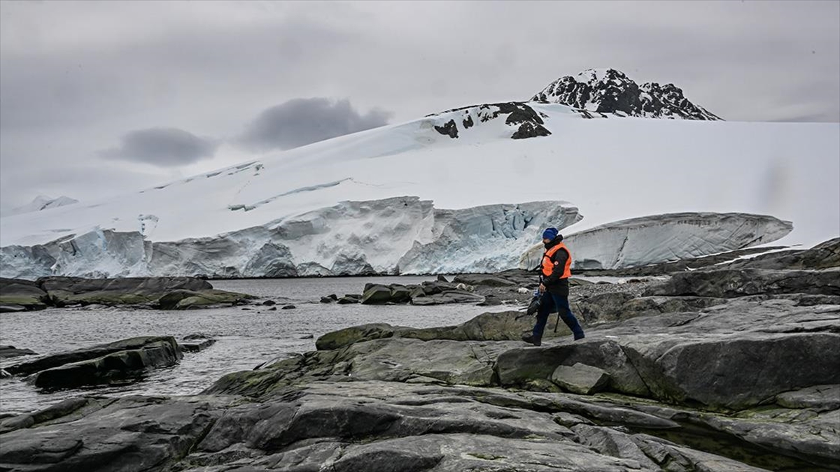 Türk Bilim İnsanları Horseshoe Adası’nın Jeolojik Geçmişinin İzlerini Sürdü