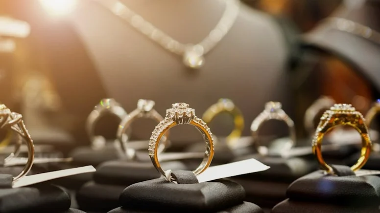 İmitasyon takıya ilgi arttı, fiyatı katlandı