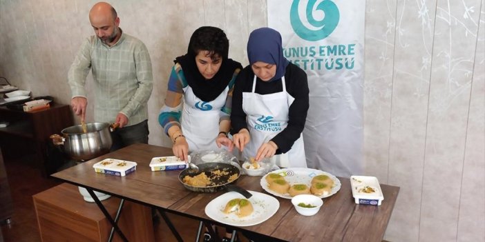İranlı Kadınlar Yee'nin Açtığı Atölyede Türk Yemeklerini Öğreniyor