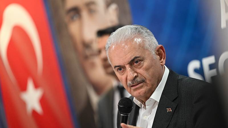 Binali Yıldırım: İmamoğlu orada miting için ısrar etmese