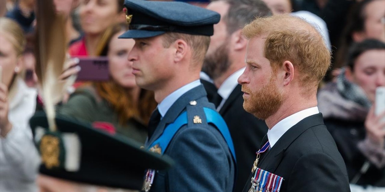 İngiliz Daily Mirror Gazetesi Prens Harry'den Özür Diledi